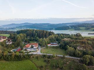 Kinderparadies + Bio-Bauernhof in Schönberg