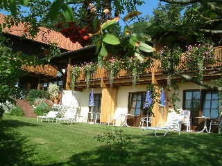 Pension St. Georg mit Restaurant Moststüberl in Bad Griesbach i. Rottal