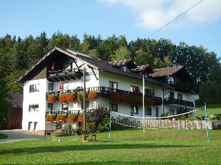 Ferienwohnungen Penzkofer ***** in Viechtach