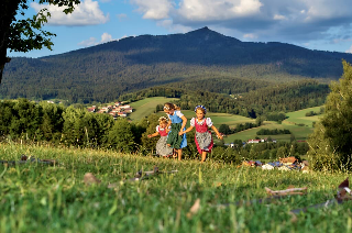 Wander & Aktivhotel Rösslwirt – WALD. GENUSS. HEIMAT in Lam