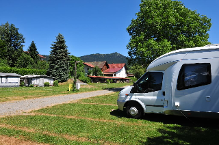 Camping- u. Wohnmobilstellplatz Lam in Lam