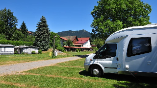 Camping- u. Wohnmobilstellplatz Lam in Lam