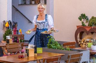 Wander & Aktivhotel Rösslwirt – WALD. GENUSS. HEIMAT in Lam